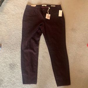 NWT Jessica Simpson kiss me ankle skinny pants